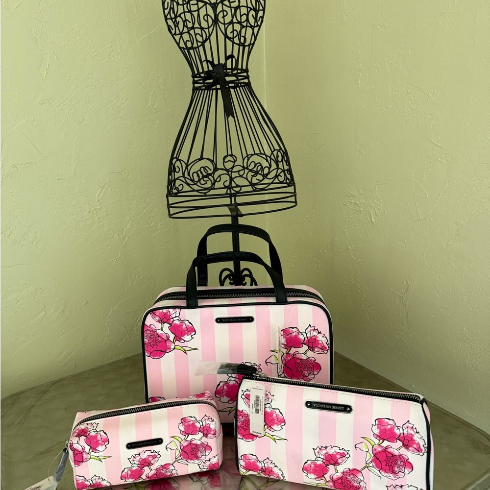 Victoria's Secret Cosmetic Bag Set